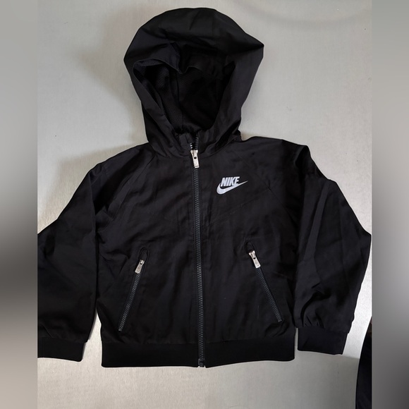 Nike Other - Nike Black hooded jacket 3T